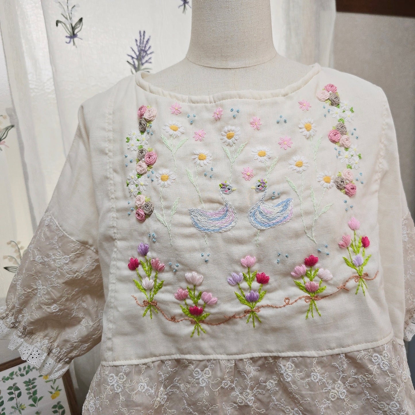 ruiron/スワンの御話、薔薇咲く庭で