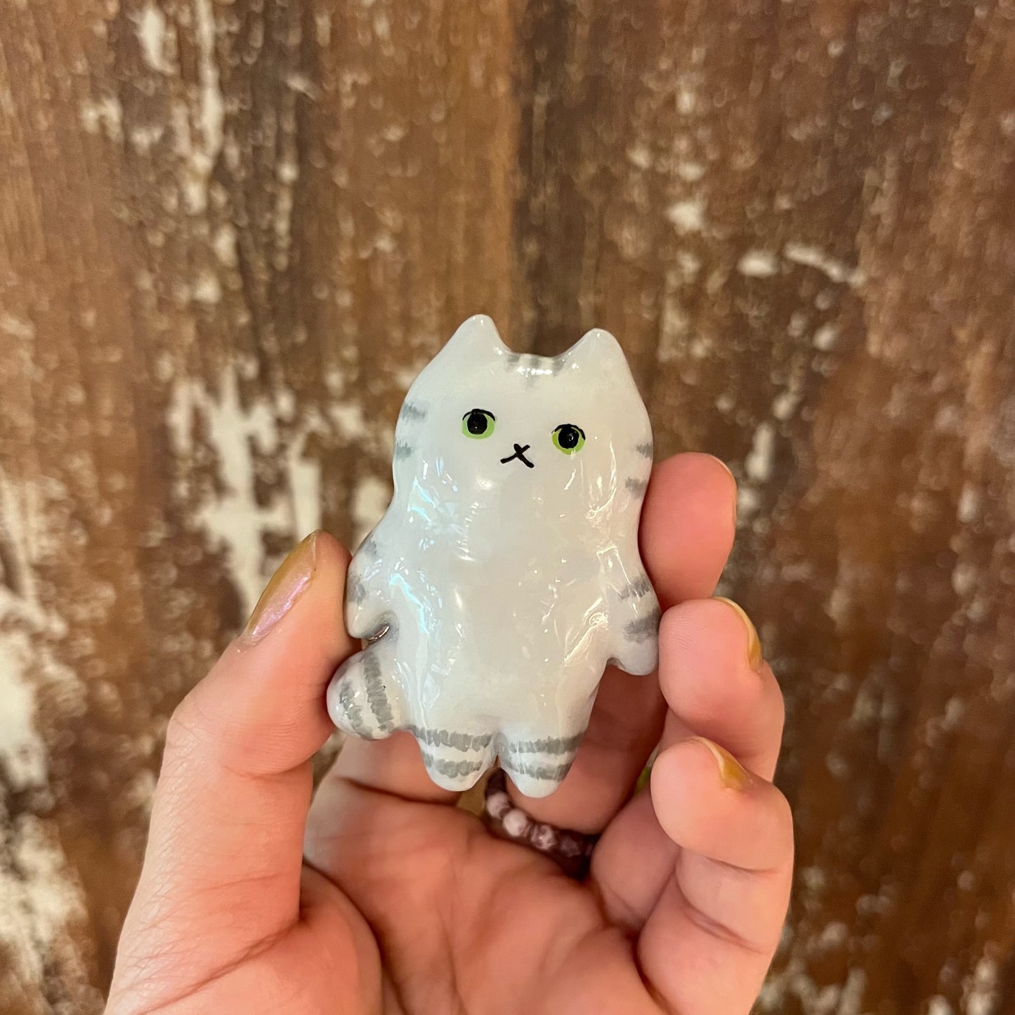六百田商店°/グレーのしまねこさんマグネット