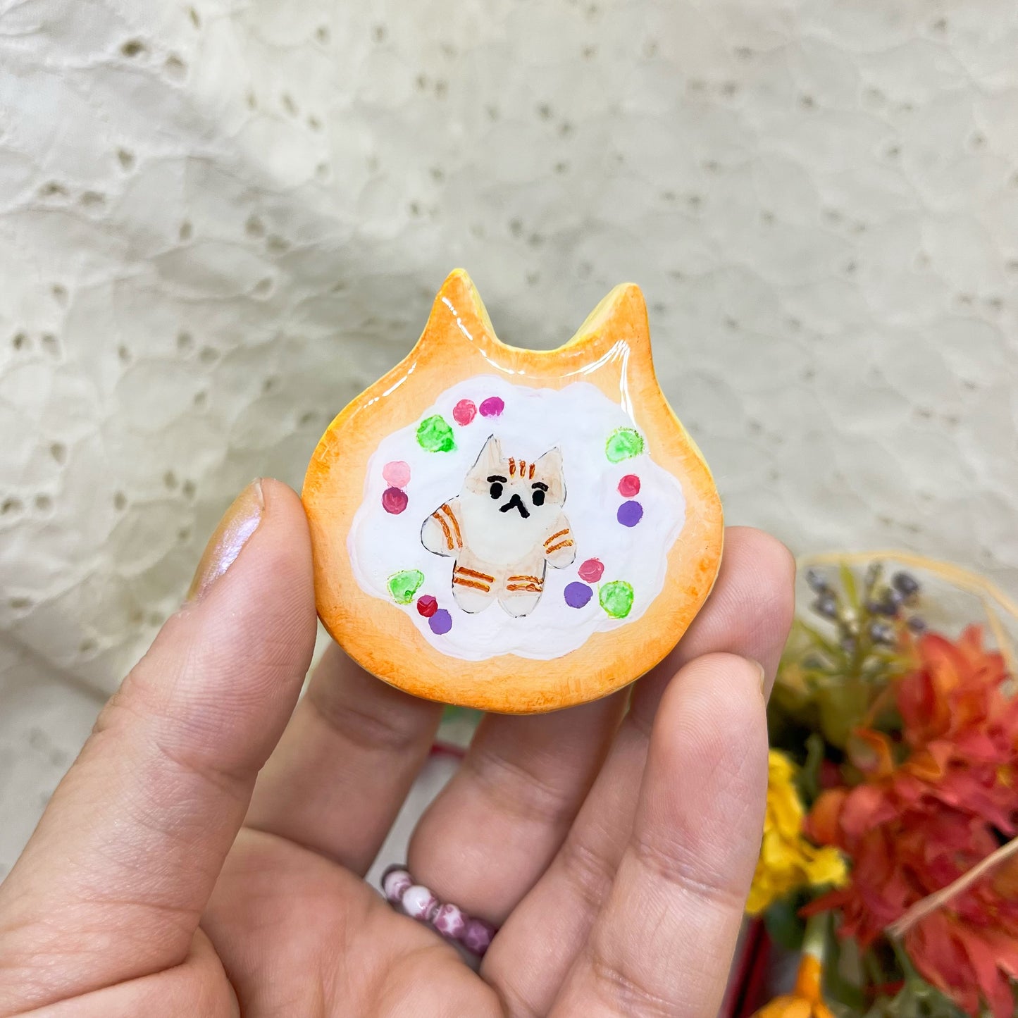 六百田商店°/パンケーキマグネット(茶トラはちわれねこさん)生クリーム