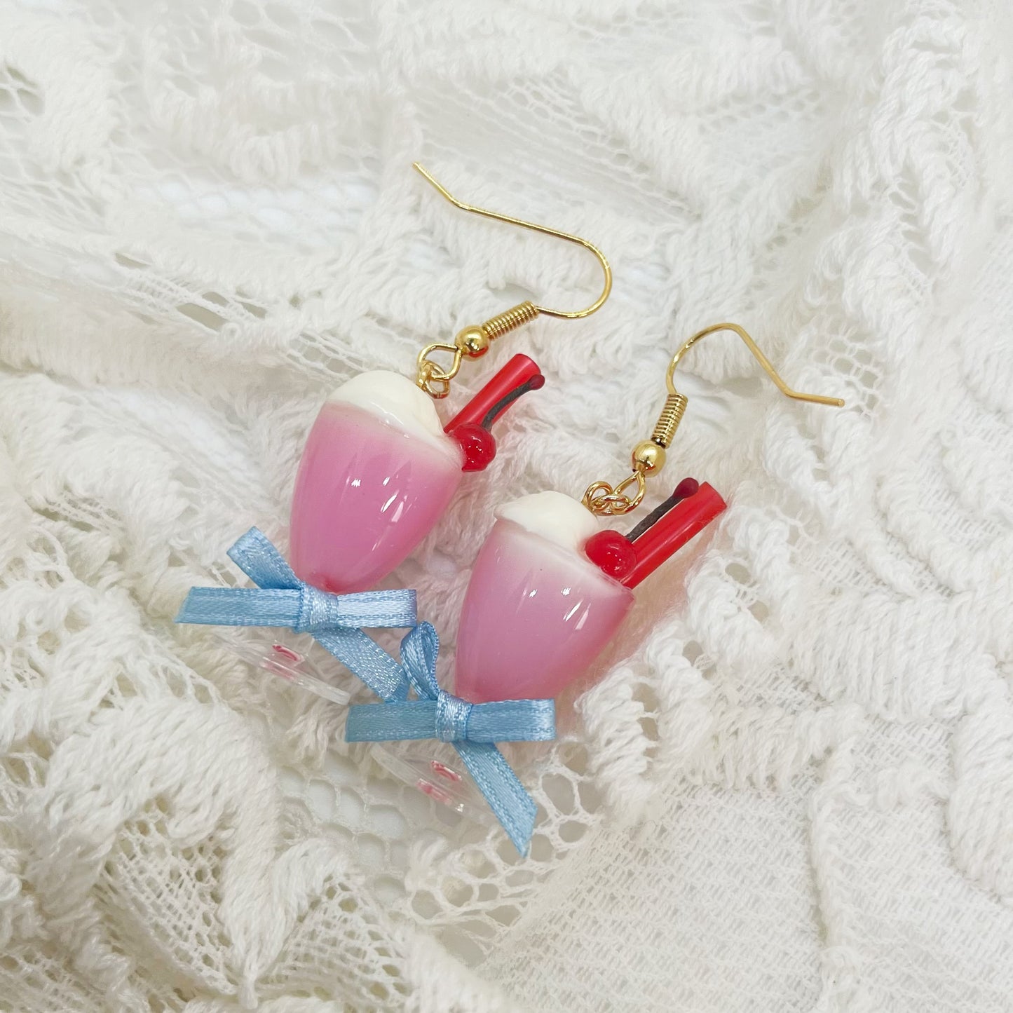 TiTi/苺シェイクのピアス