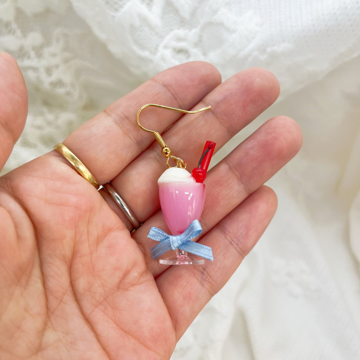 TiTi/苺シェイクのピアス