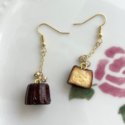TiTi/カヌレのアシンメトリーピアス