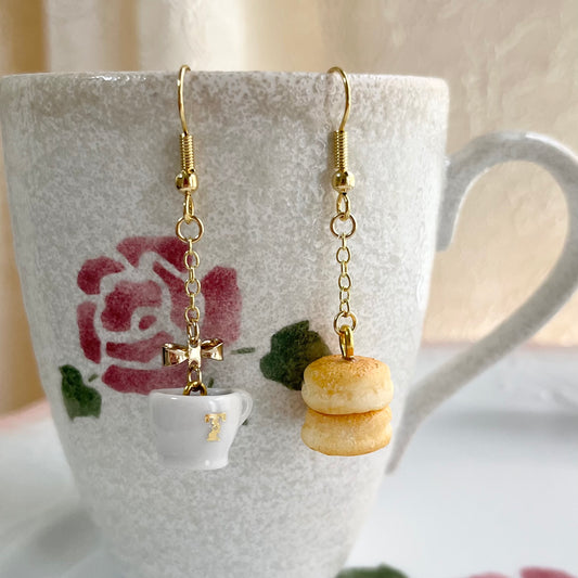TiTi/スコーンと紅茶のピアス