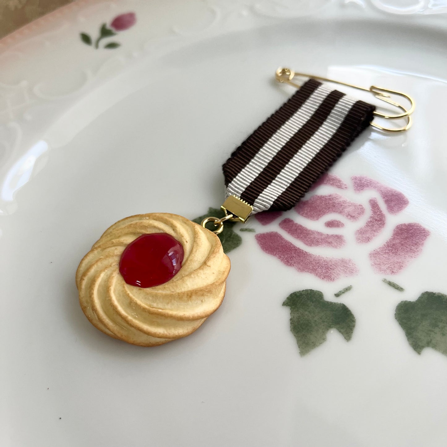 TiTi/ジャムクッキー勲章ブローチ