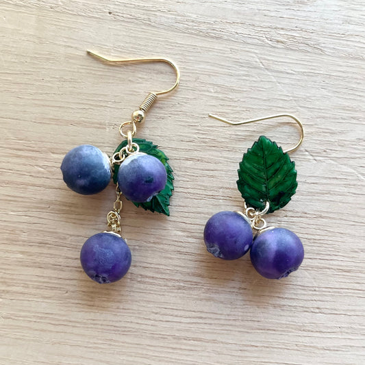 TiTi/ブルーベリーピアス