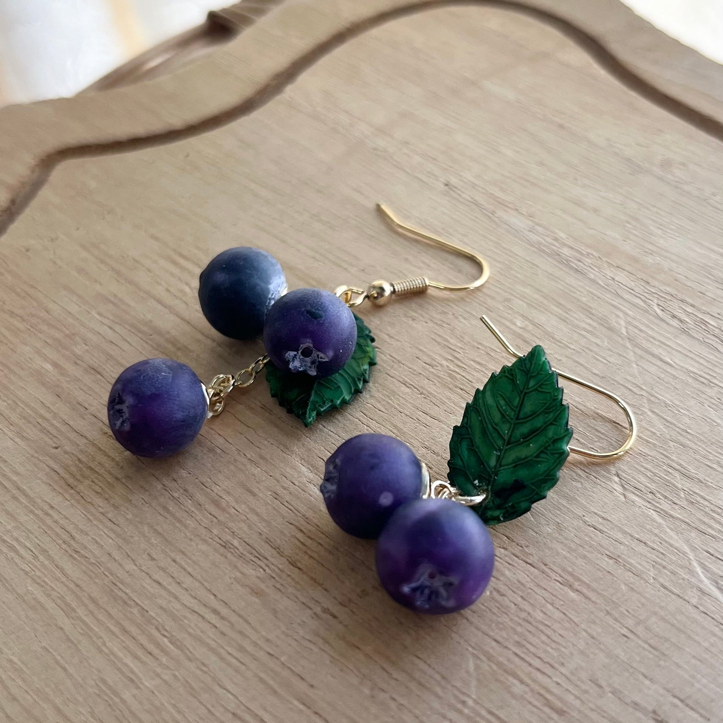 TiTi/ブルーベリーピアス