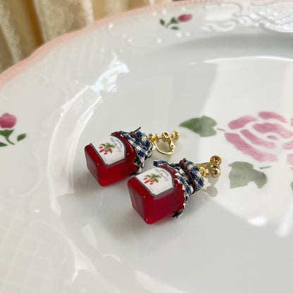 TiTi/野いちごジャムイヤリング