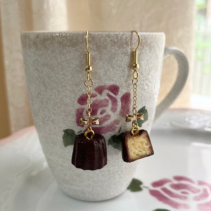 TiTi/カヌレのアシンメトリーピアス