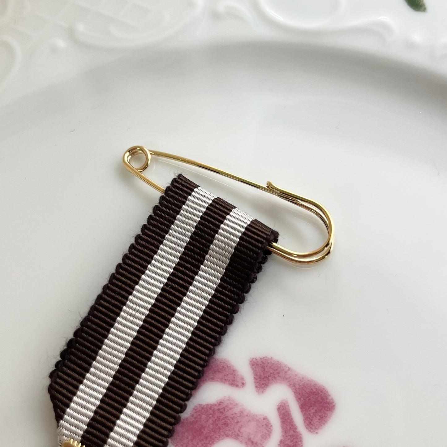 TiTi/ジャムクッキー勲章ブローチ